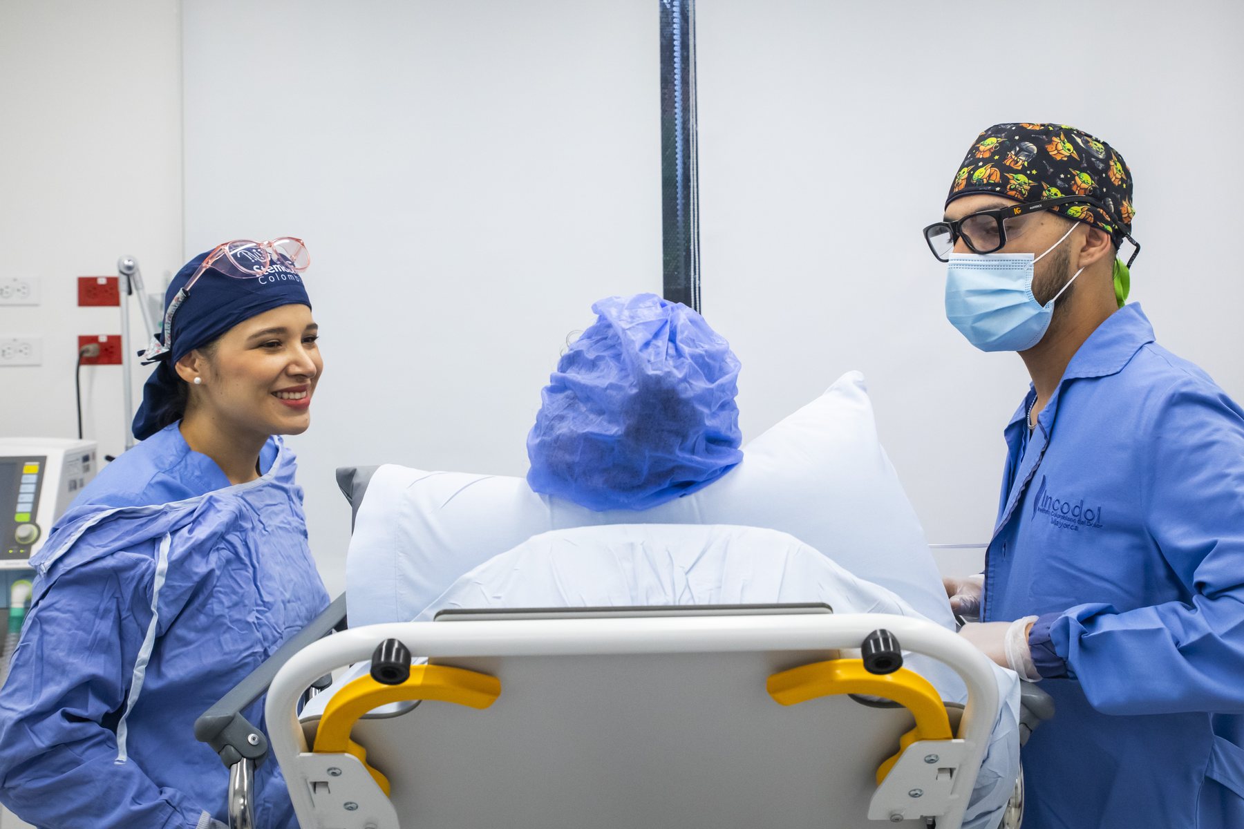 Dra. Diana Reyes, medical lead, in the operating room