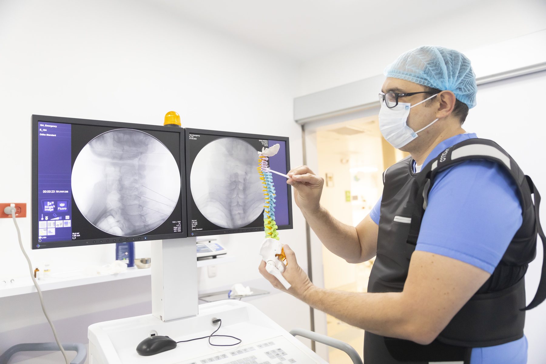 Guía por fluoroscopia en el quirófano