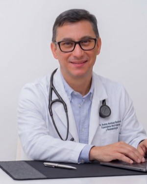 Dr. Andrés Martínez, rheumatologist in Medellín