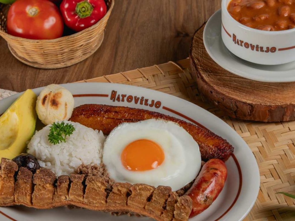 la-mejor-bandeja-Paisa-en-Medellin la-mejor-bandeja-Paisa-en-Medellin