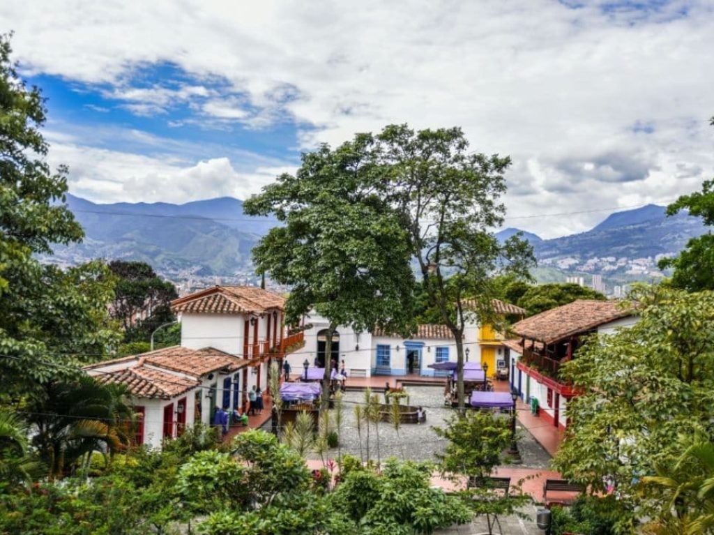 med-Pueblito-Paisa med-Pueblito-Paisa
